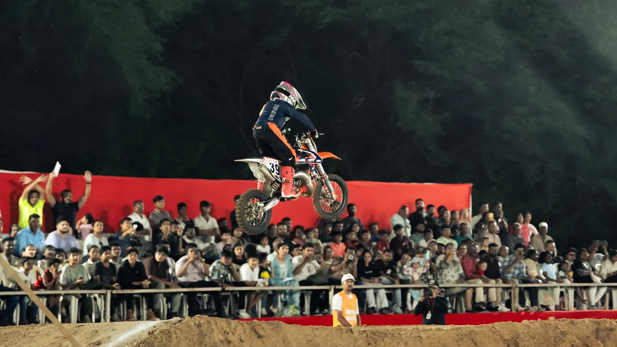 MADMINUTE motorsport production capturing a live jump
